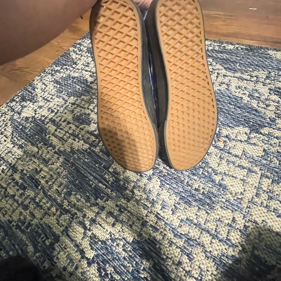 Vans - Picture 4 of 5